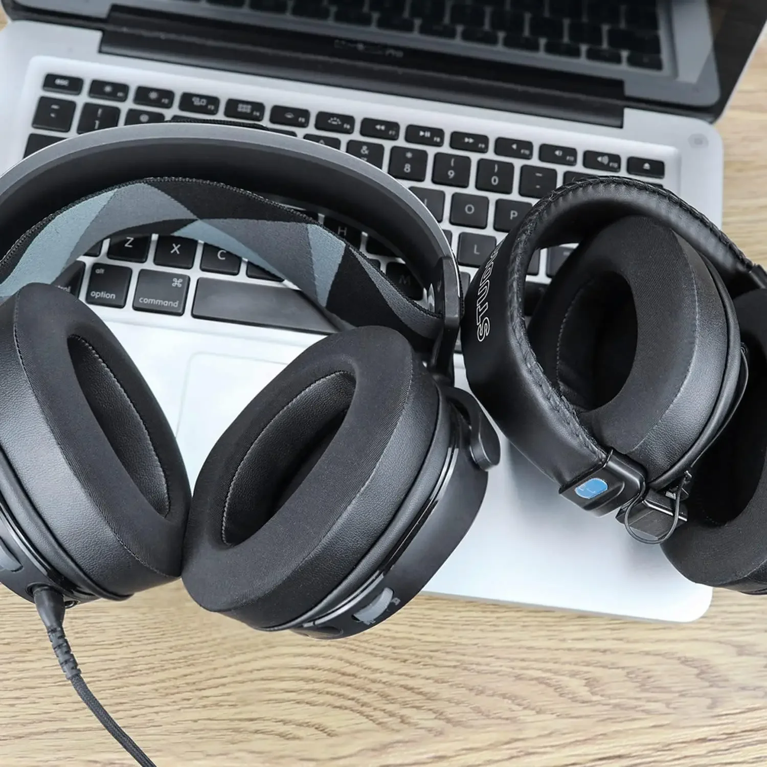 وسادة أذن بديلة من جل التبريد  - مراجعة Audio Technica Headphone Ath-M20X وسعره